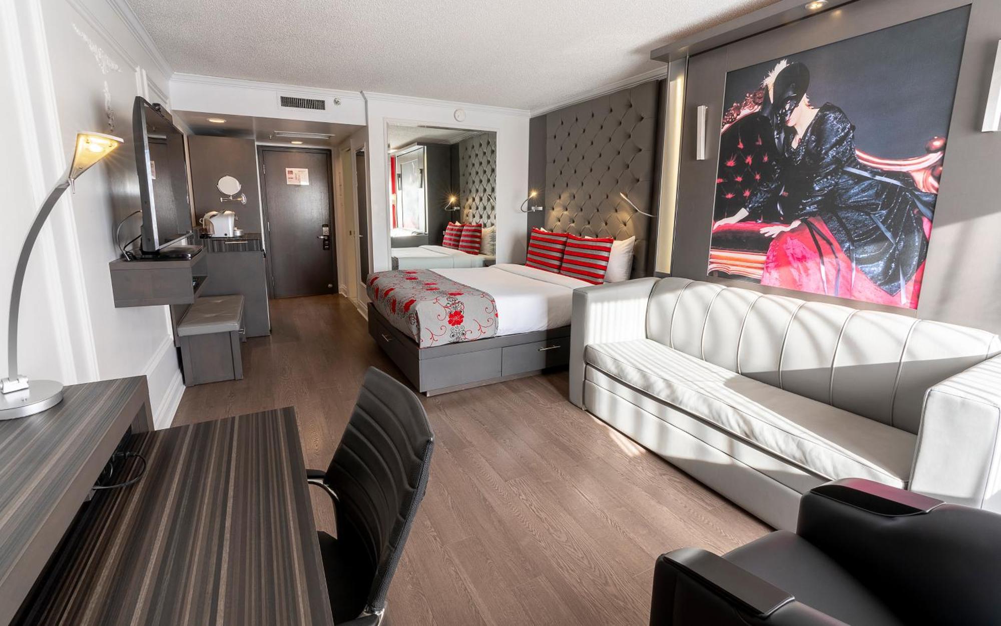 Hotel Plaza Par Jaro 4*