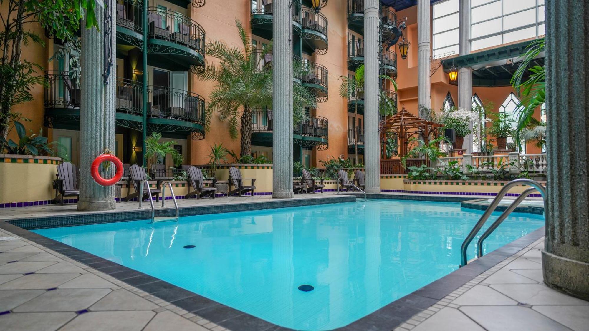 Plaza Par Jaro Hotel