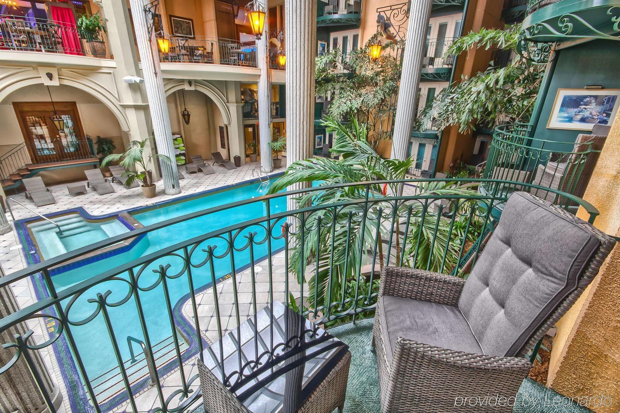 Plaza Par Jaro Hotel